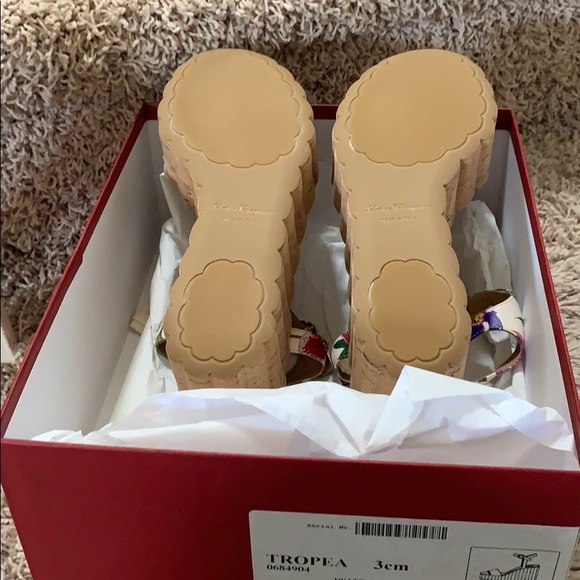 Salvatore Ferragamo brand new shoes size 7&1/2 - Picture 3 of 4